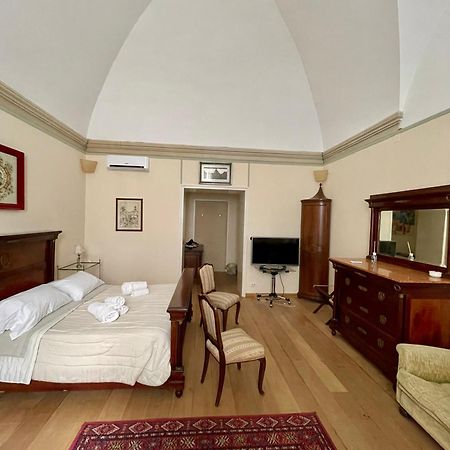 4 Balconi Rooms- Dimora Arditi B&B 莱切 外观 照片